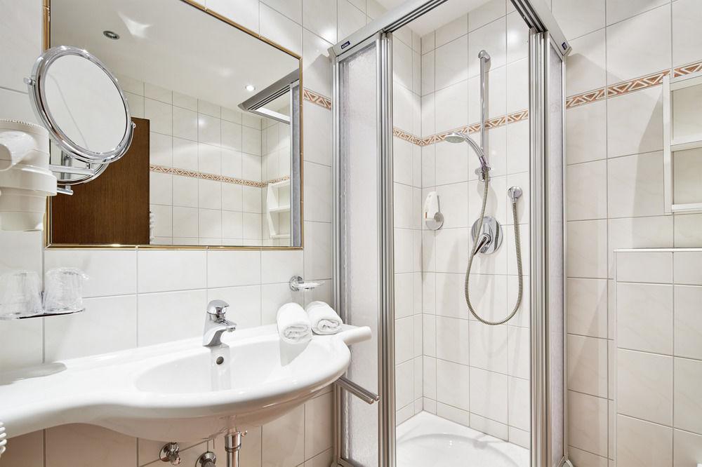 Auenhotel Тукс Екстер'єр фото